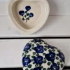 Herz als Dose, 9 x 5 cm, Unikat, antik eventuell Glasurrisse^Bunzlauer Keramik Fashion