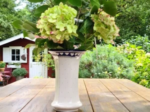 Vase, ca. 24 cm hoch, White Valentine, BSN R-061^Bunzlauer Keramik Sale